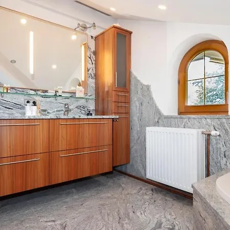 Privatzimmeroase Felicitas Exklusive * Zirl